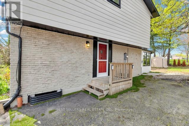 177 Mccraney Street W, Oakville, Ontario  L6H 1H8 - Photo 40 - W13080752