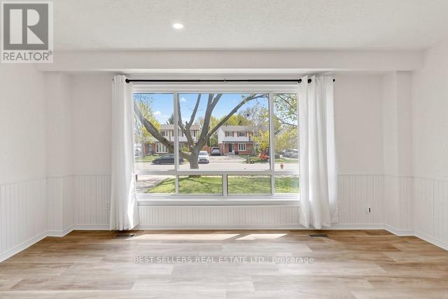 177 Mccraney Street W, Oakville, Ontario  L6H 1H8 - Photo 6 - W13080752