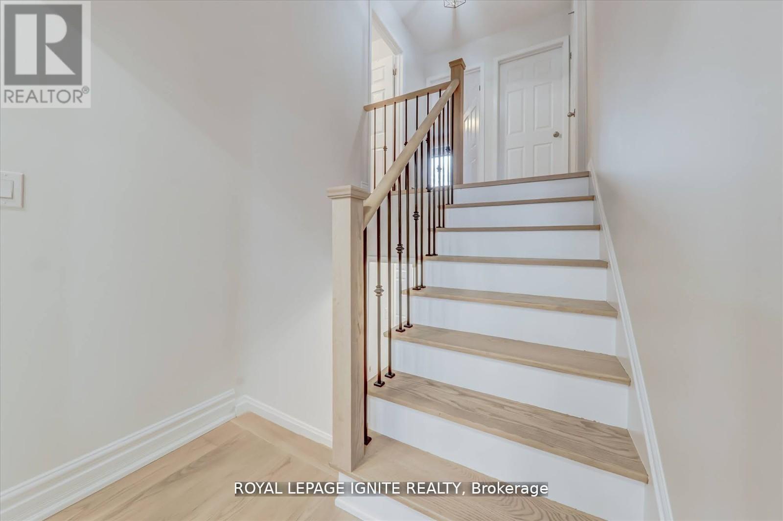 Main - 4023 Bishopstoke Lane, Mississauga, Ontario  L4Z 1H9 - Photo 15 - W13080780