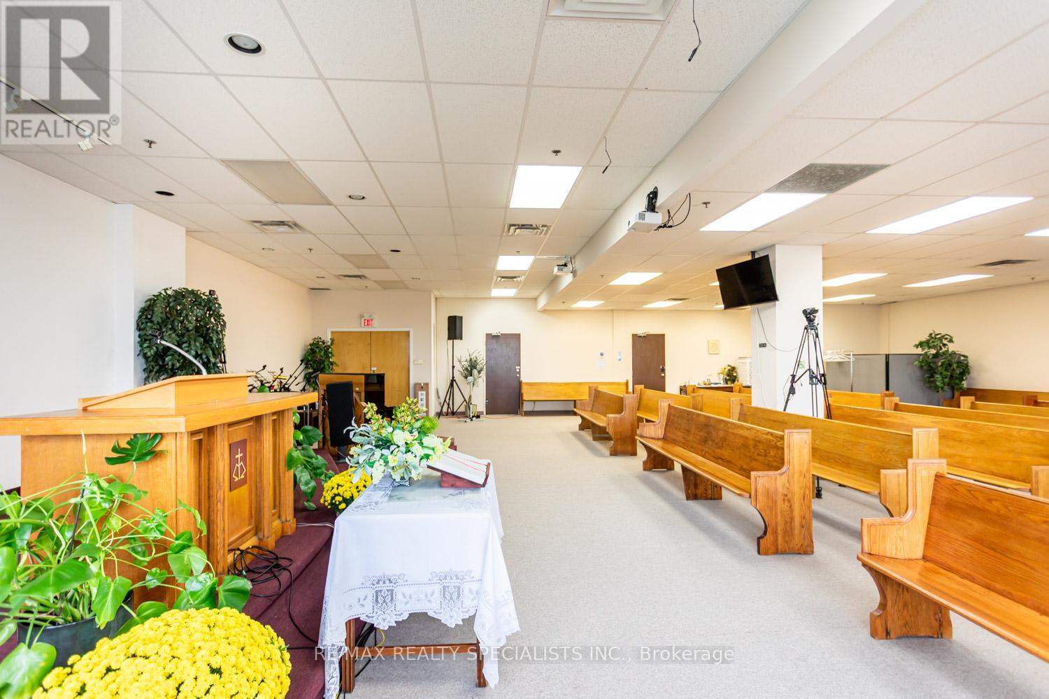 321,322,323,325 - 1550 South Gateway Road, Mississauga, Ontario  L4W 5G6 - Photo 12 - W13080798