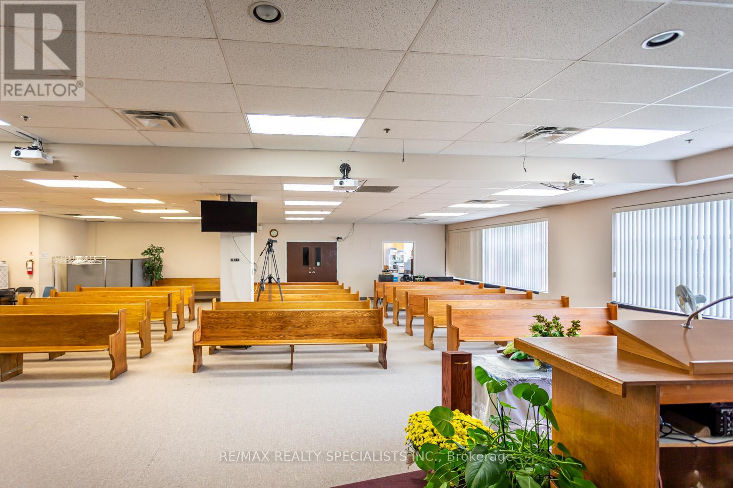 321,322,323,325 - 1550 South Gateway Road, Mississauga, Ontario  L4W 5G6 - Photo 7 - W13080798
