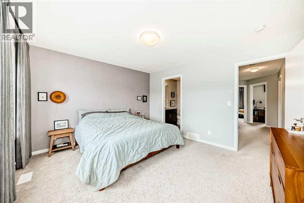 19 Rowley Common NW, Calgary, Alberta  T3L 0G4 - Photo 23 - A2303482
