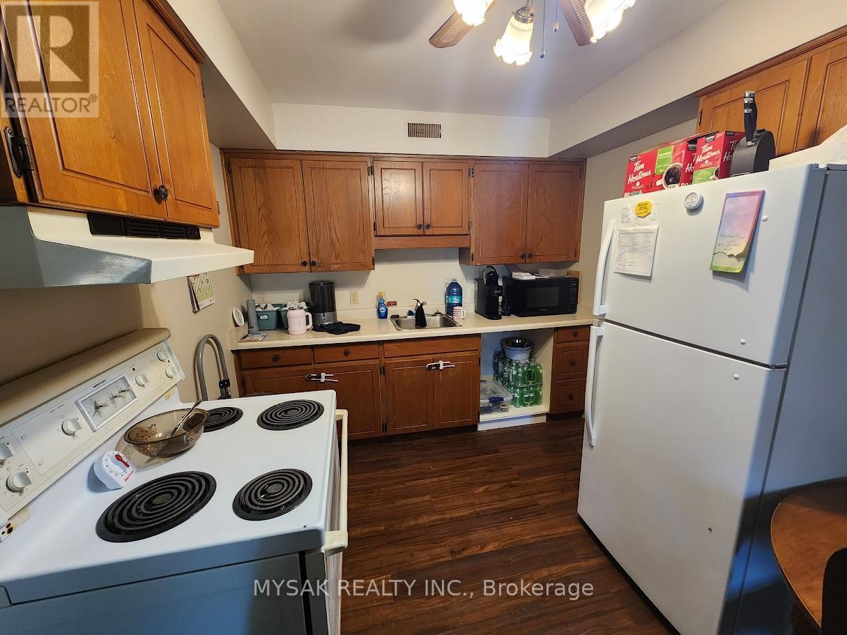123 East Street, Central Huron, Ontario  N0M 1L0 - Photo 37 - X13080648
