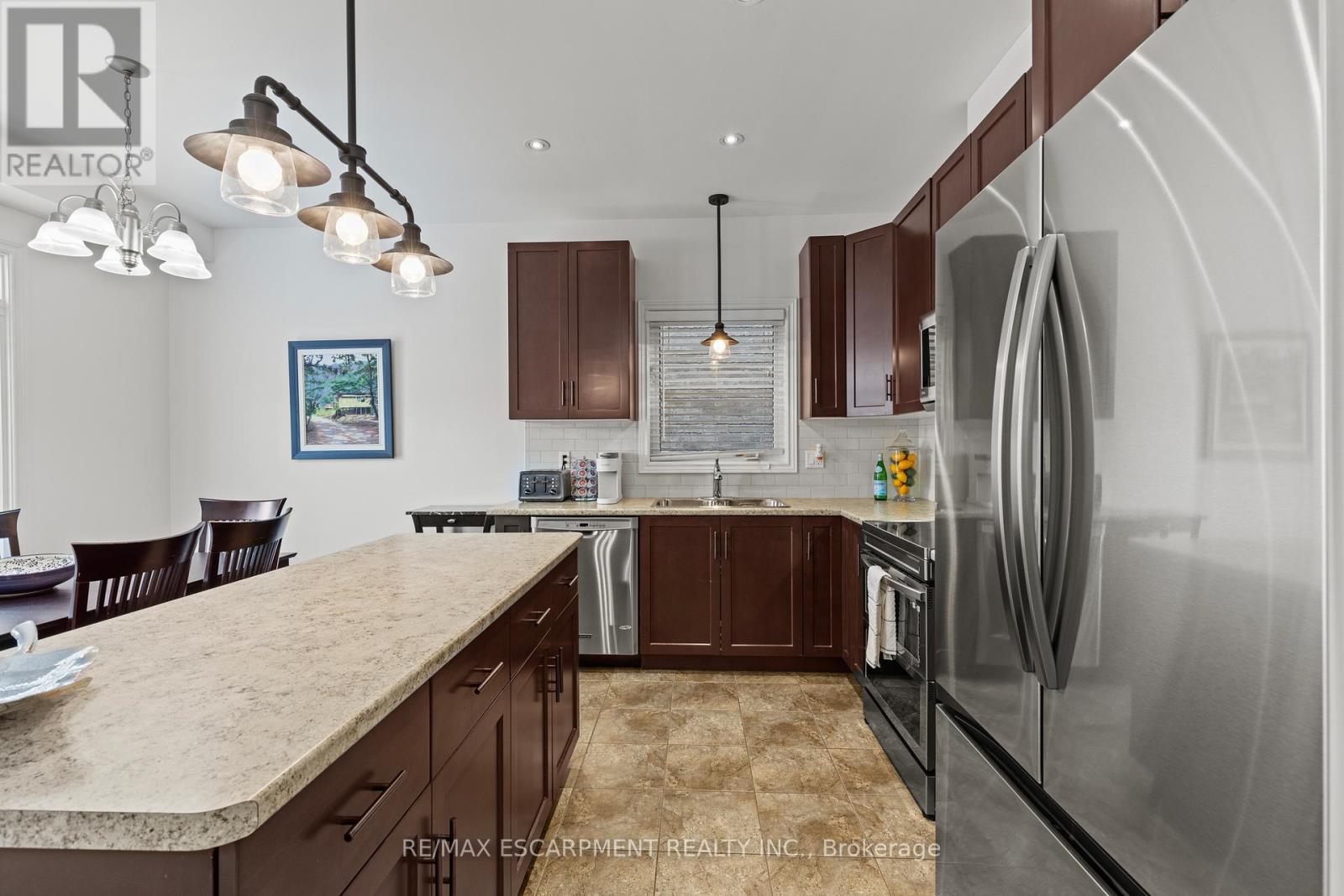 65 Winslow Way, Hamilton, Ontario  L8J 0G9 - Photo 12 - X13080672
