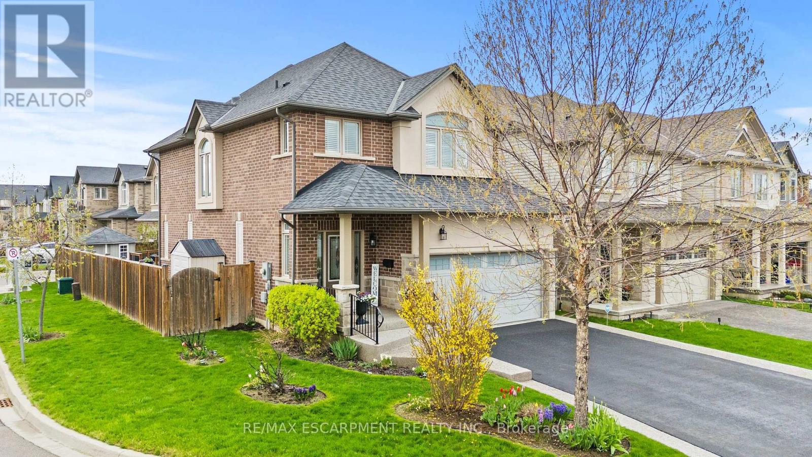 65 Winslow Way, Hamilton, Ontario  L8J 0G9 - Photo 3 - X13080672
