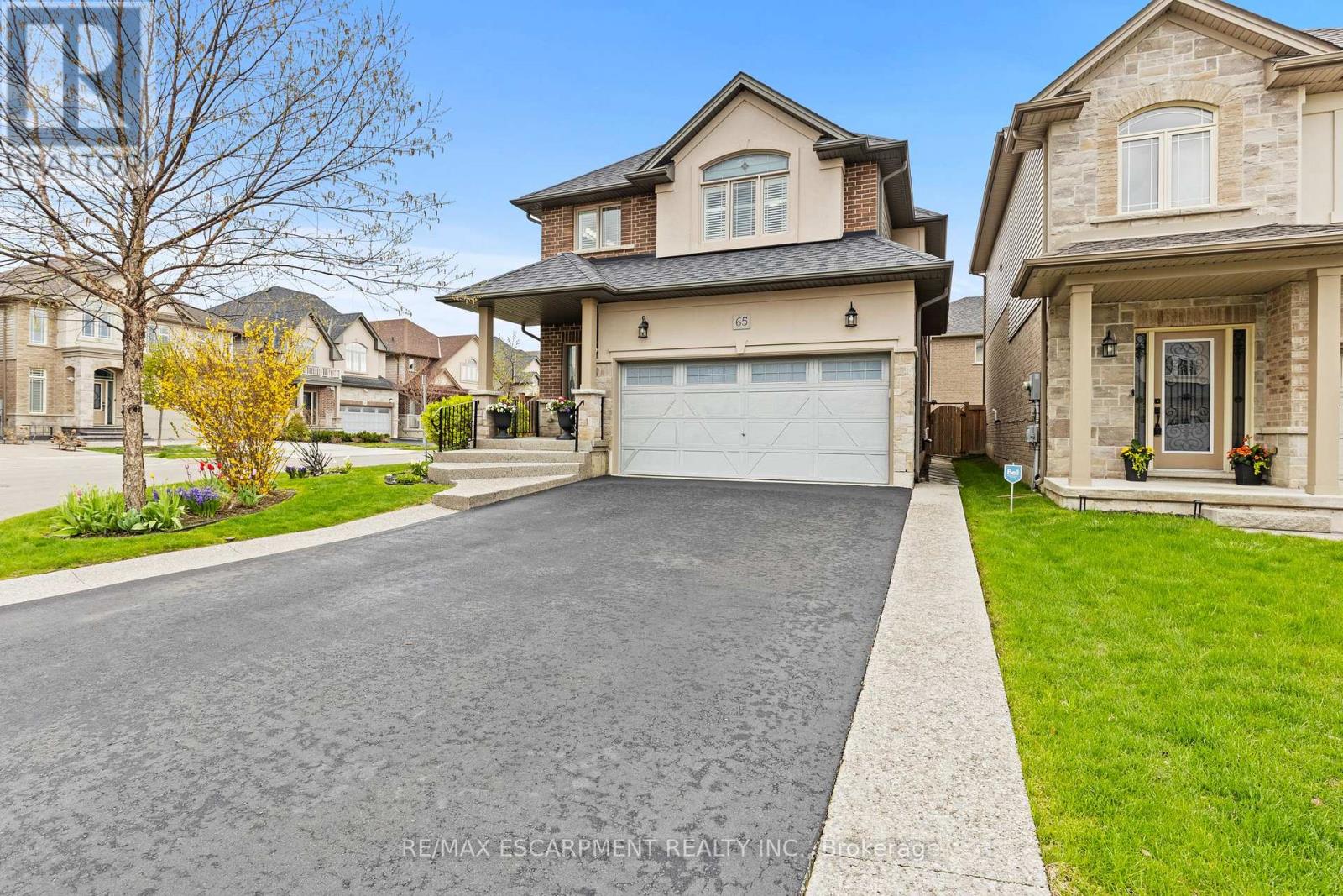 65 Winslow Way, Hamilton, Ontario  L8J 0G9 - Photo 4 - X13080672