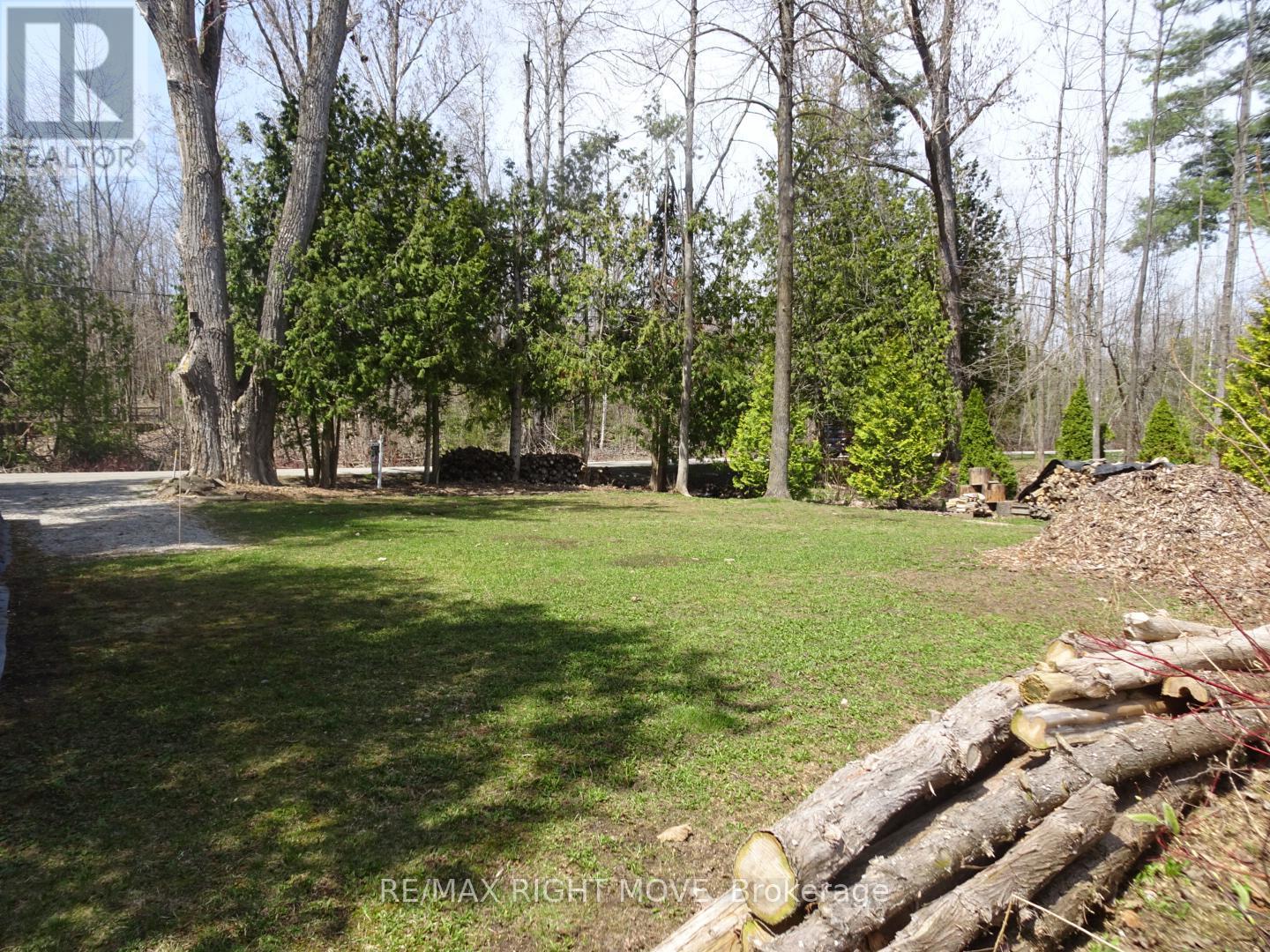 454 Bay Street, Orillia, Ontario  L3V 3X7 - Photo 4 - S13045272