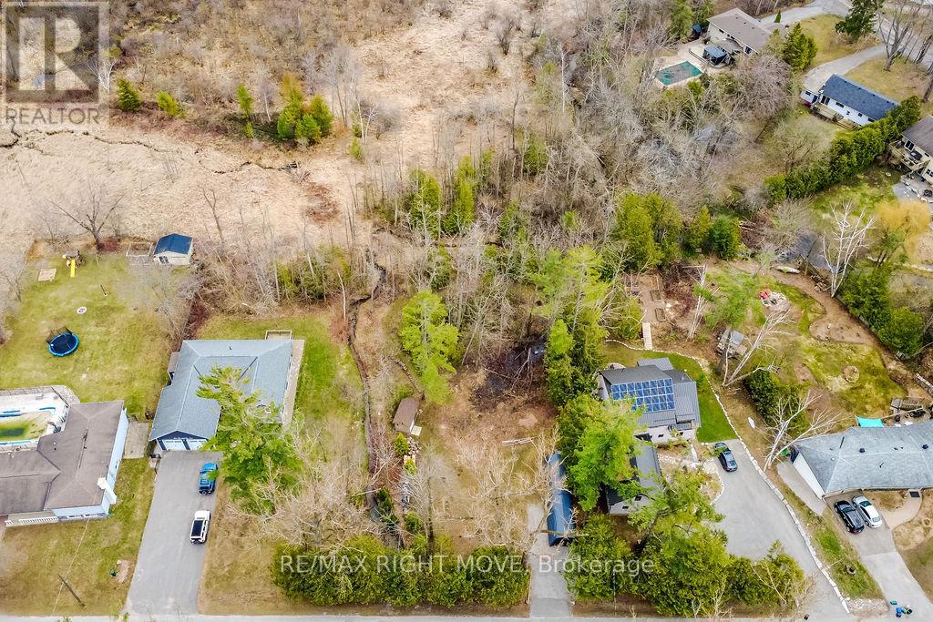 454 Bay Street, Orillia, Ontario  L3V 3X7 - Photo 9 - S13045272