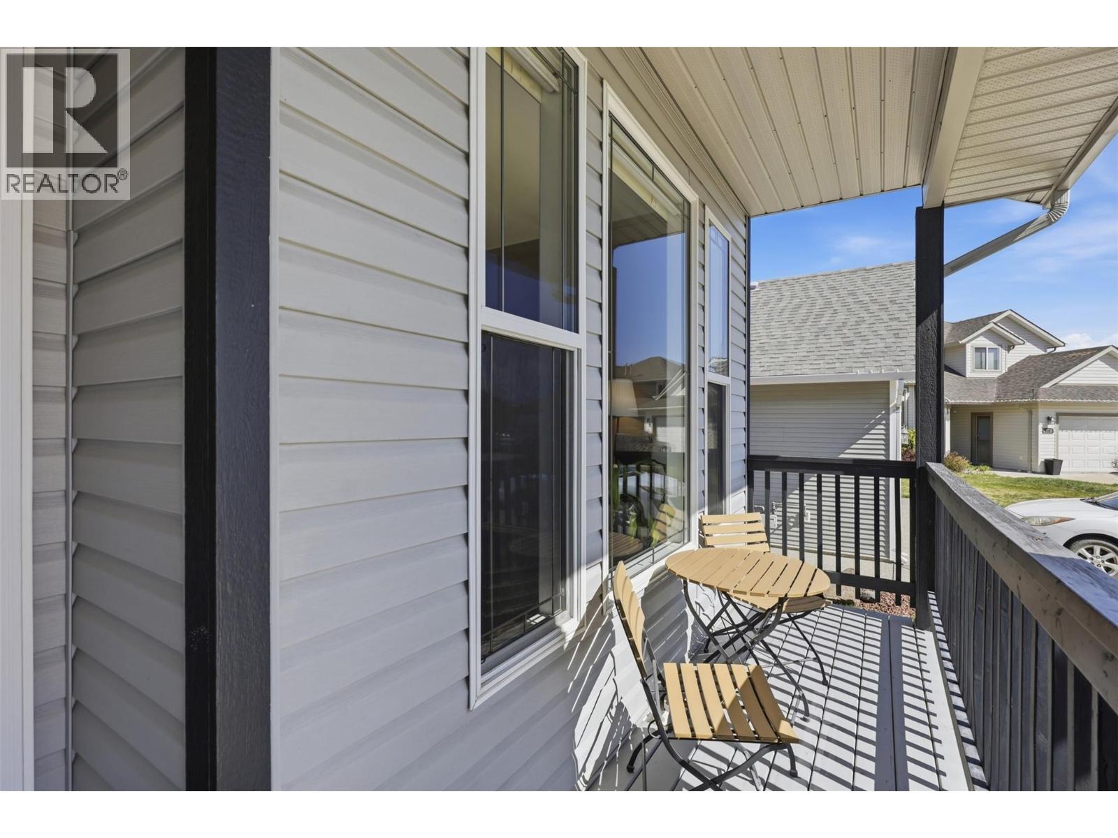 827 Bramble Place, Kamloops, British Columbia  V1S 1Y6 - Photo 2 - 10385993