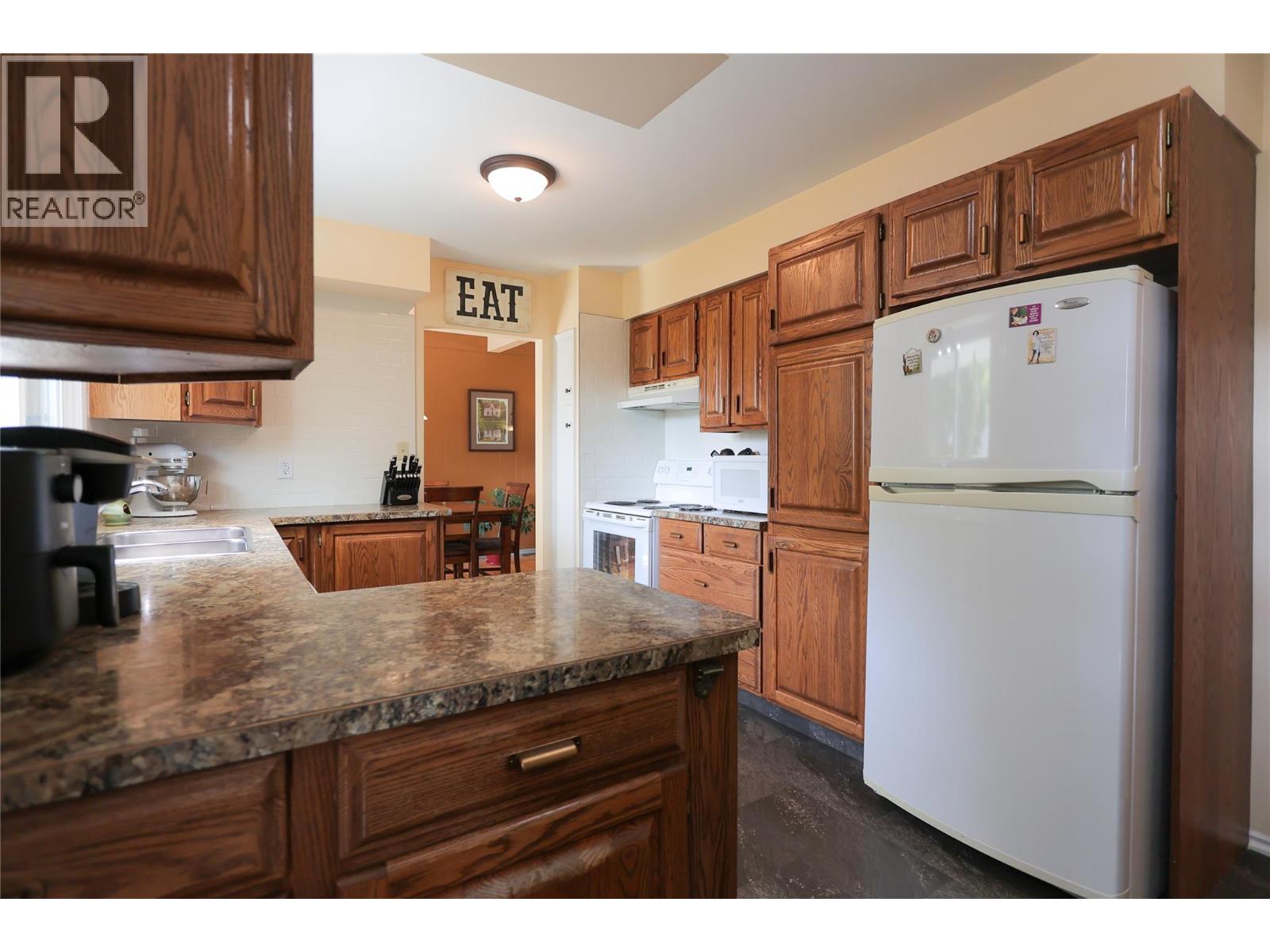 729 Lynnwood Crescent, Castlegar, British Columbia  V1N 1E4 - Photo 10 - 10384852
