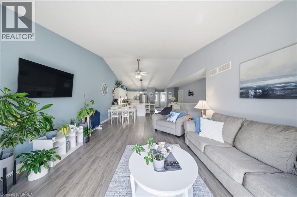 385 Park Road N Unit# 10, Brantford, Ontario  N3R 0A1 - Photo 13 - 40818946