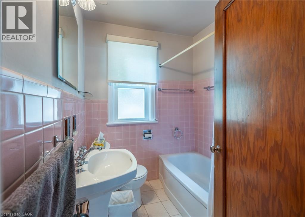 290 East 14th Street, Hamilton, Ontario  L9A 4B9 - Photo 13 - 40808447