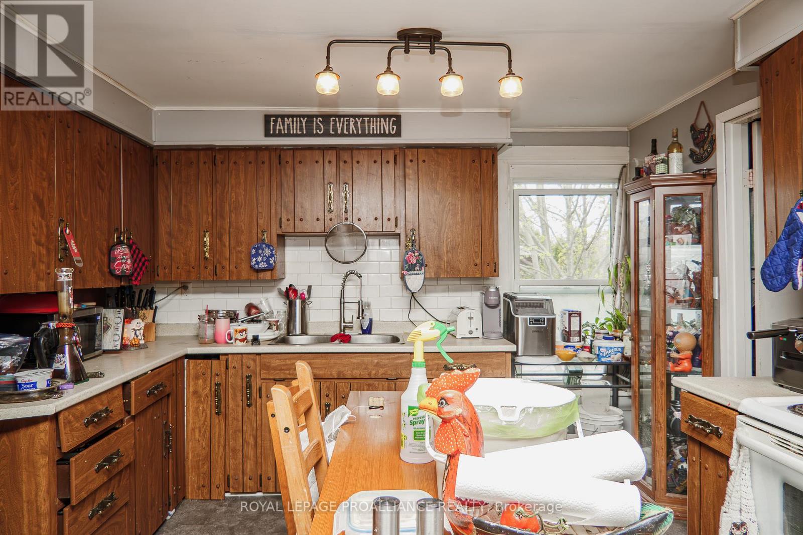 71 Canal Street, Quinte West, Ontario  K8V 4K4 - Photo 15 - X13080896