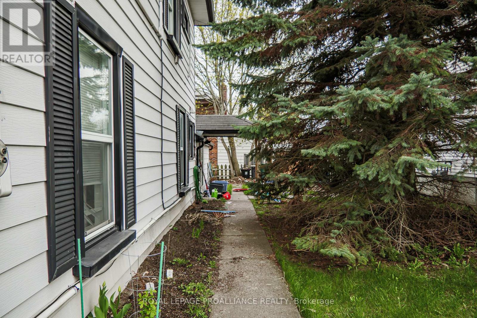 71 Canal Street, Quinte West, Ontario  K8V 4K4 - Photo 29 - X13080896