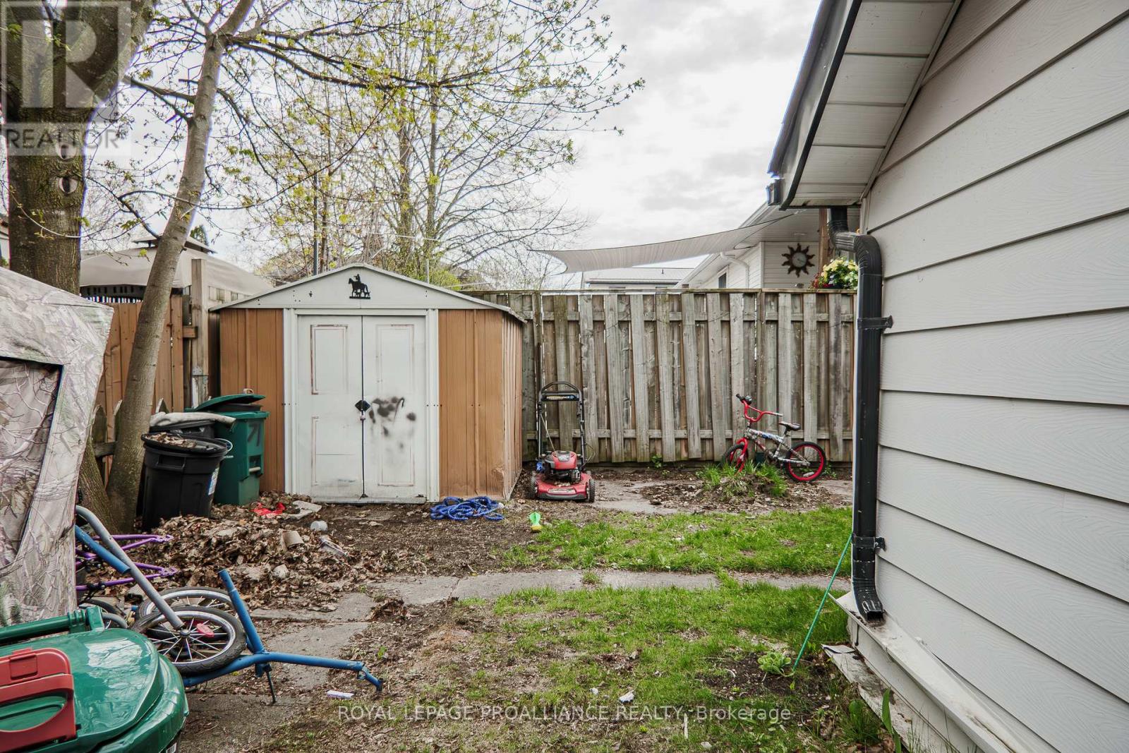 71 Canal Street, Quinte West, Ontario  K8V 4K4 - Photo 32 - X13080896