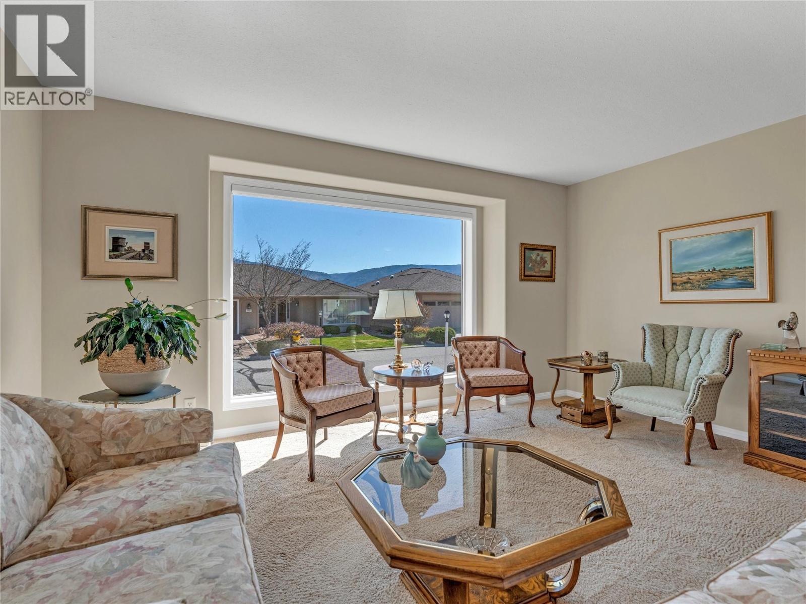 443 Ridge Place, Penticton, British Columbia  V2A 8N7 - Photo 4 - 10382960