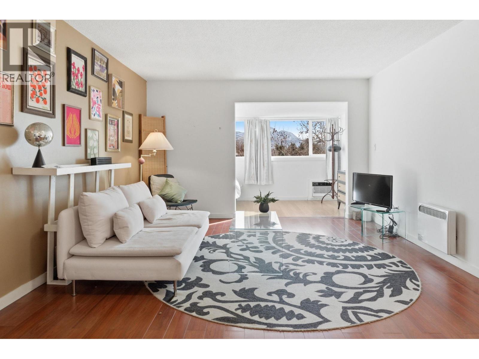 1685 Ufton Court Unit# 310, Kelowna, British Columbia
