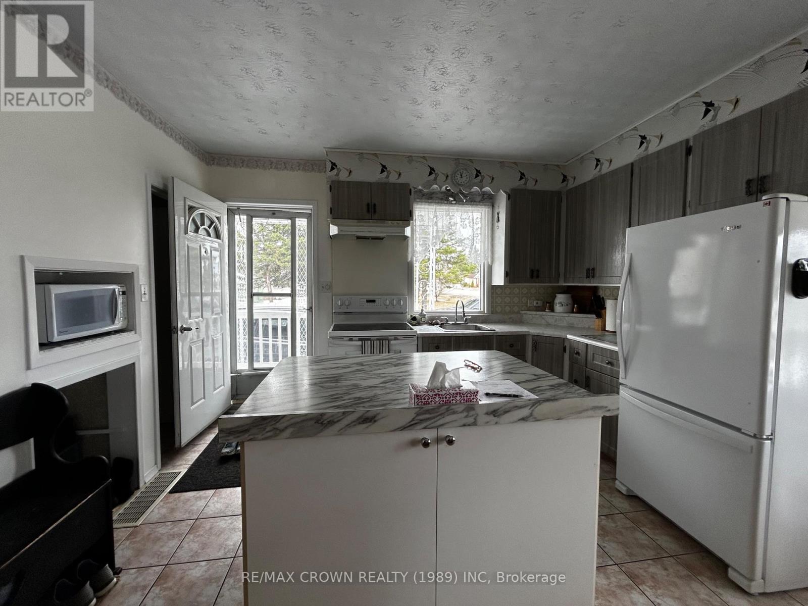 37 Leonard Moonbeam Avenue N, Kapuskasing, Ontario  P0L 1V0 - Photo 10 - T13080900