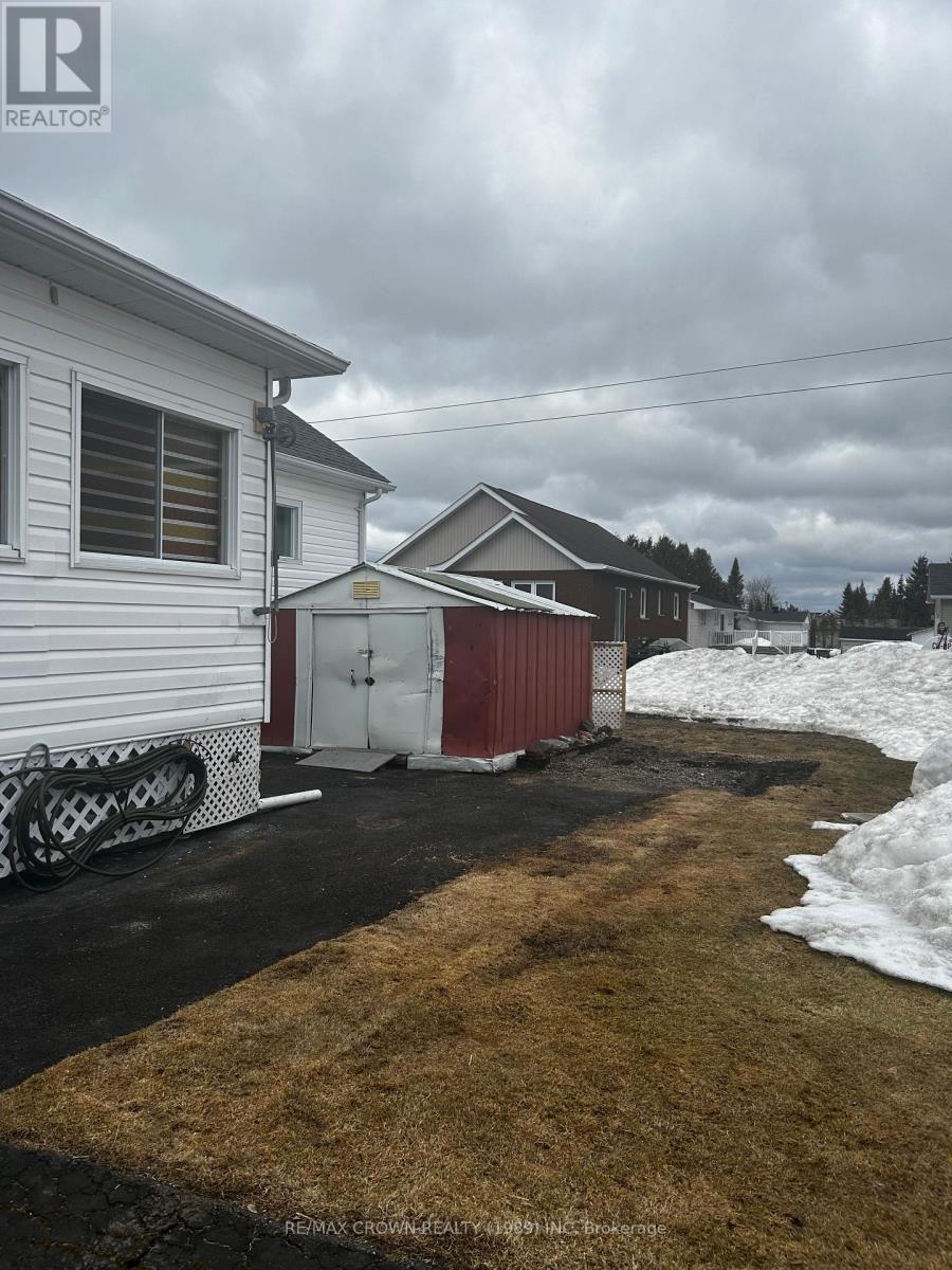 37 Leonard Moonbeam Avenue N, Kapuskasing, Ontario  P0L 1V0 - Photo 4 - T13080900