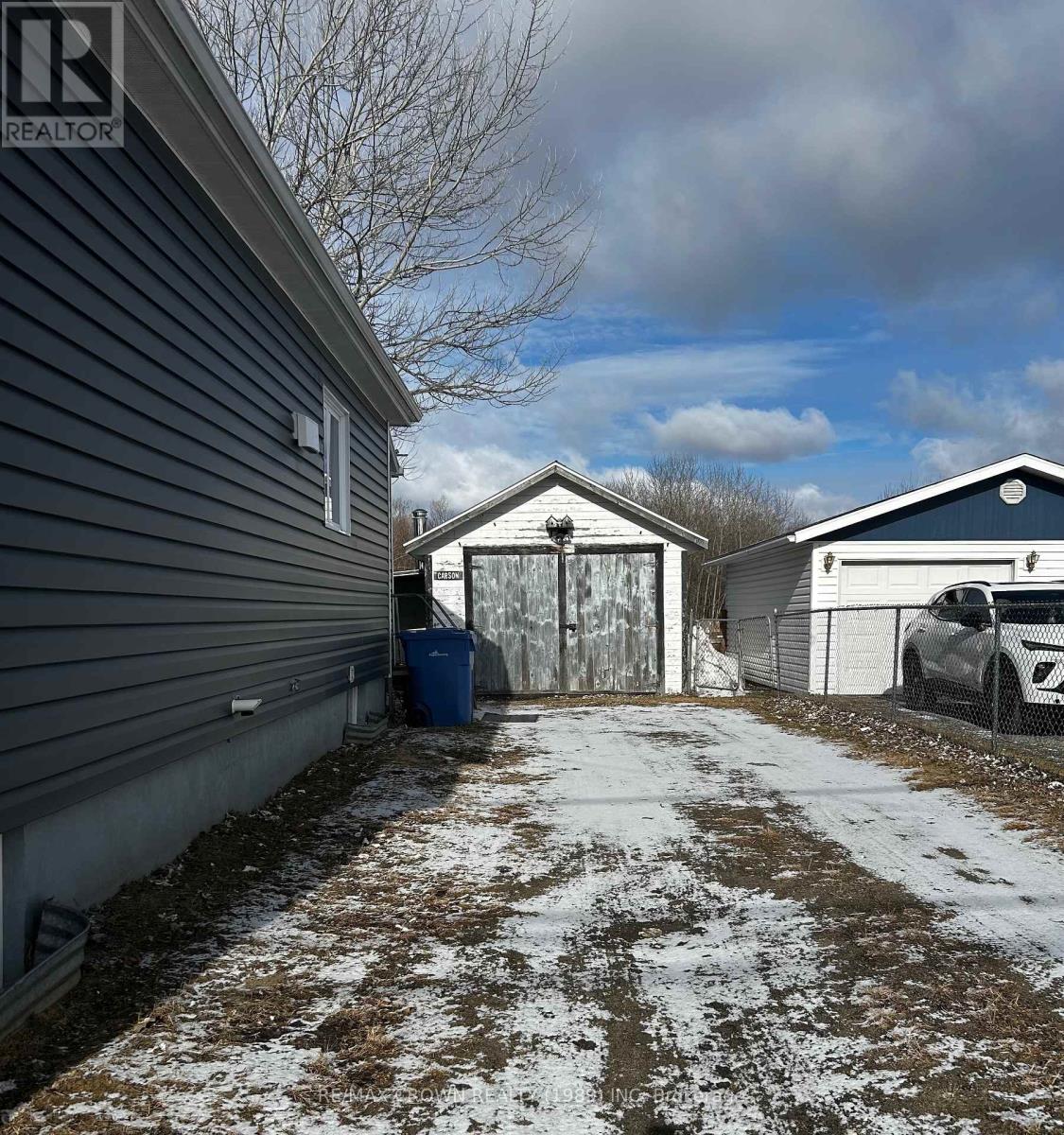 11 Ontario Avenue, Kapuskasing, Ontario  P5N 2J4 - Photo 3 - T13080976