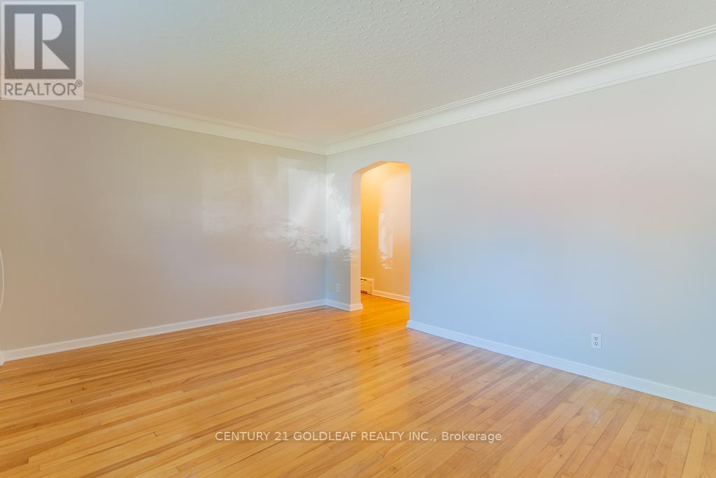 543 Kirkwood Avenue, Ottawa, Ontario  K1Z 5X2 - Photo 6 - X13080986