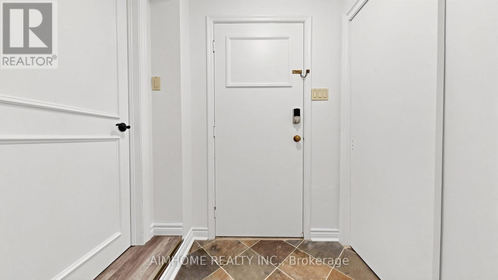 54 Plymbridge Road, Toronto, Ontario  M2P 1A3 - Photo 25 - C13076360