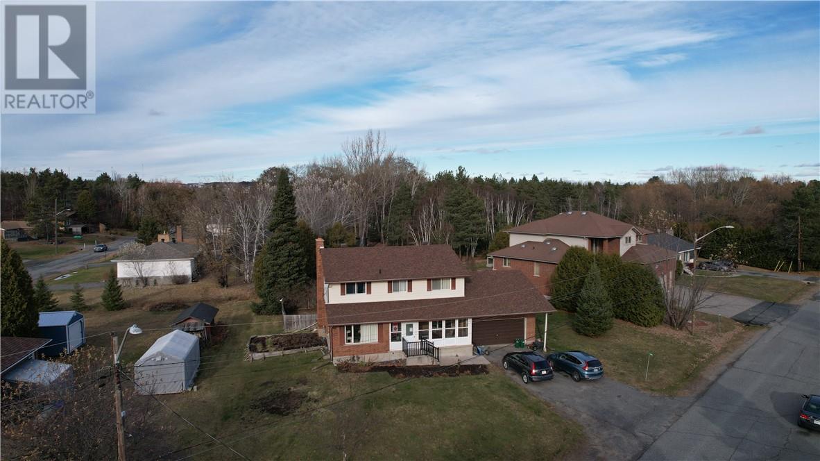 1424 Ramsey Lake Rd, Sudbury, Ontario  P3E 6J1 - Photo 2 - 2127496