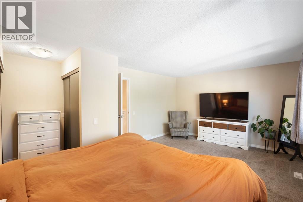 48 Midpark Gardens Se, Calgary, Alberta  T2X 1N7 - Photo 27 - A2306844