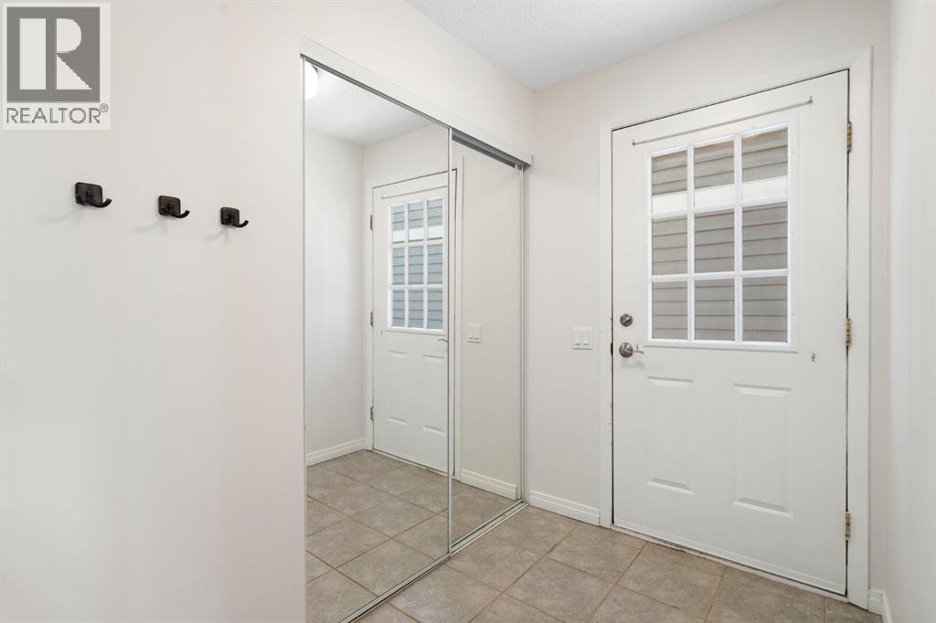 48 Midpark Gardens Se, Calgary, Alberta  T2X 1N7 - Photo 4 - A2306844