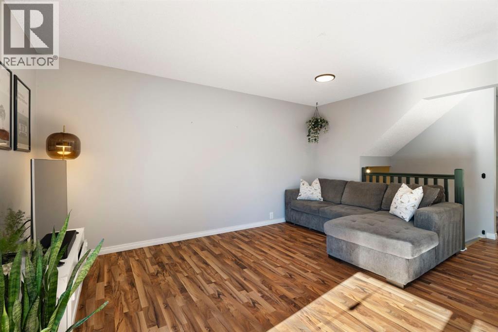 48 Midpark Gardens Se, Calgary, Alberta  T2X 1N7 - Photo 17 - A2306844