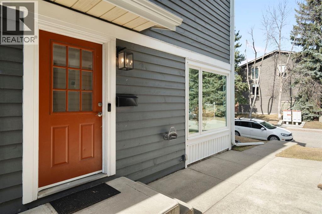 48 Midpark Gardens Se, Calgary, Alberta  T2X 1N7 - Photo 2 - A2306844