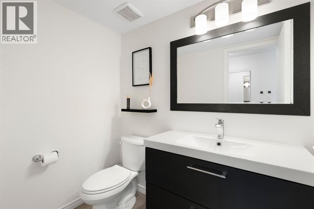 48 Midpark Gardens Se, Calgary, Alberta  T2X 1N7 - Photo 5 - A2306844