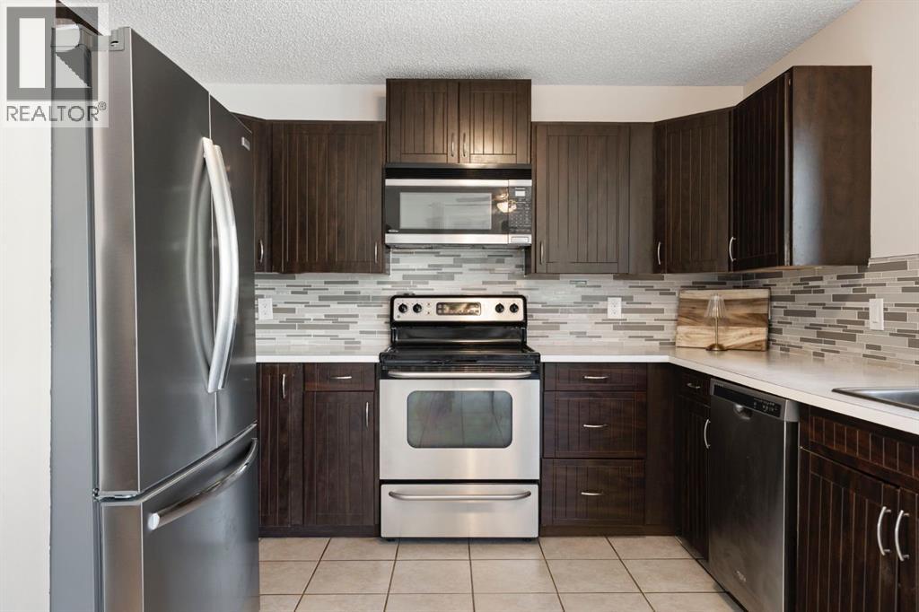 48 Midpark Gardens Se, Calgary, Alberta  T2X 1N7 - Photo 8 - A2306844