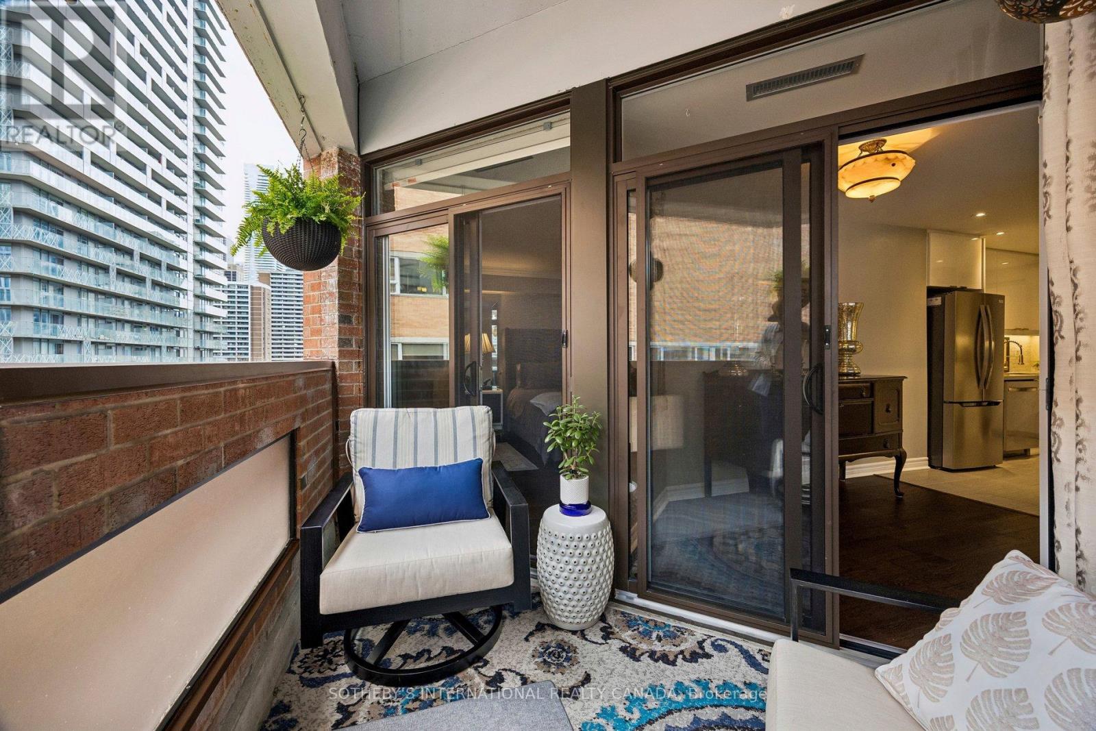 901 - 55 Wellesley Street E, Toronto, Ontario  M4Y 2T6 - Photo 12 - C13080920