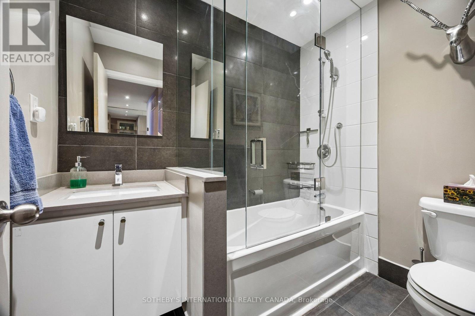 901 - 55 Wellesley Street E, Toronto, Ontario  M4Y 2T6 - Photo 17 - C13080920