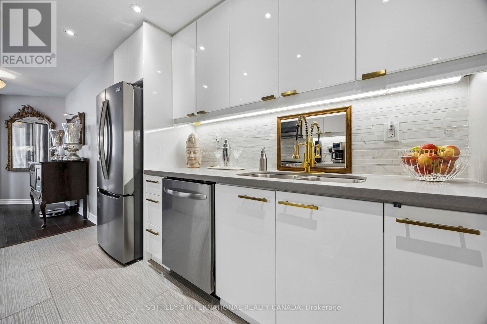 901 - 55 Wellesley Street E, Toronto, Ontario  M4Y 2T6 - Photo 9 - C13080920