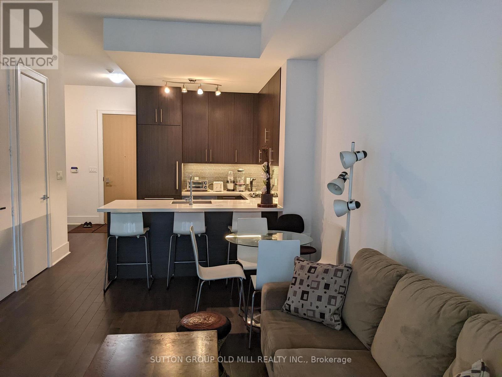 522 - 29 Queens Quay E, Toronto, Ontario  M5E 0A4 - Photo 2 - C13080926