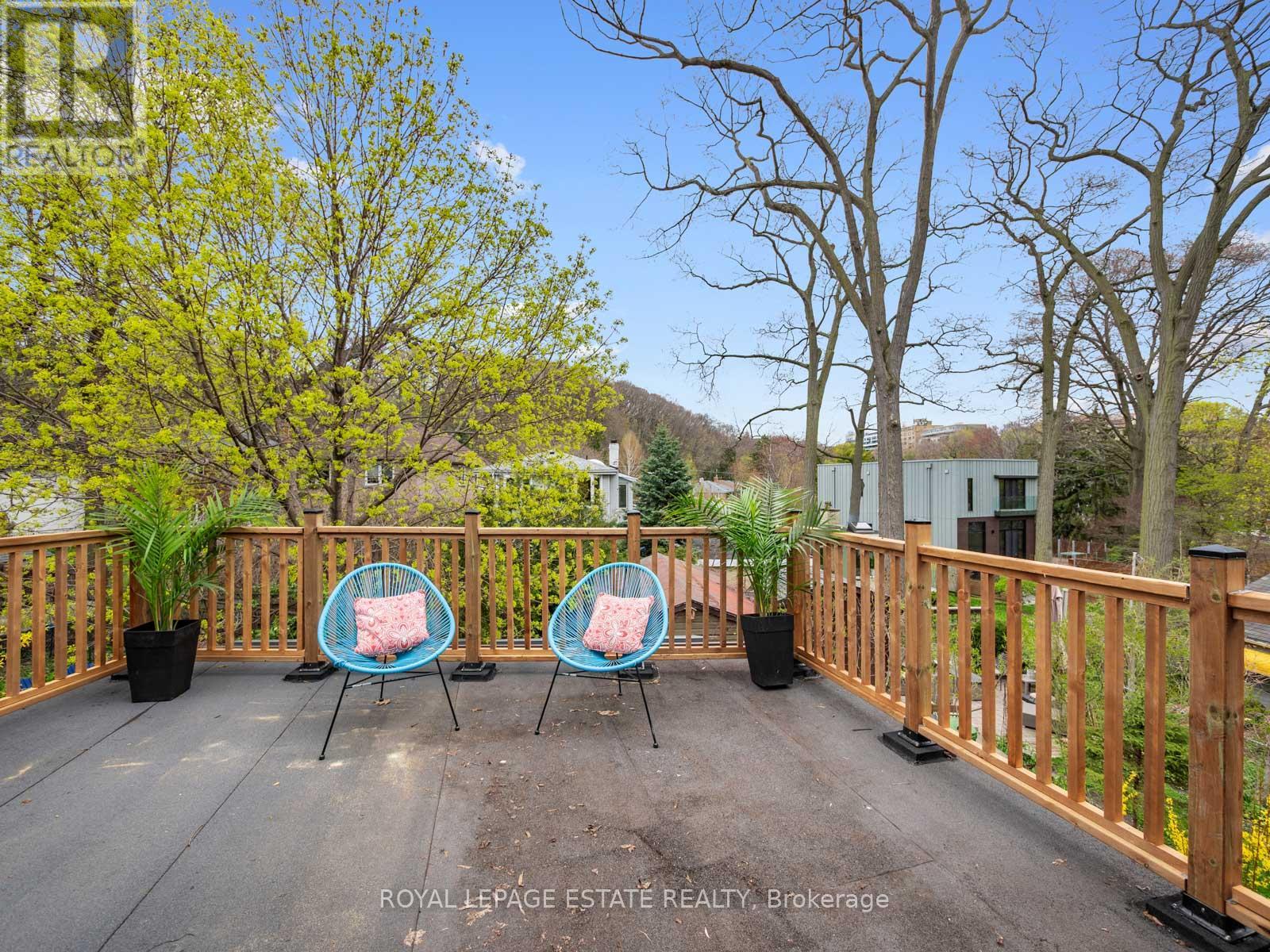71 Glenmount Park Road, Toronto, Ontario  M4E 2N1 - Photo 23 - E13080902