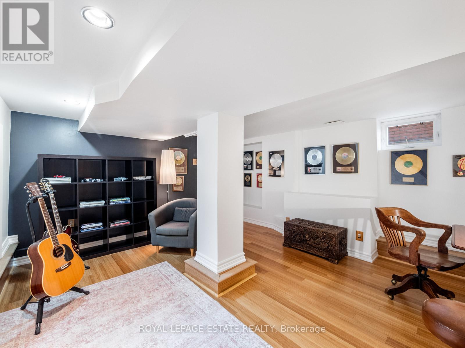 71 Glenmount Park Road, Toronto, Ontario  M4E 2N1 - Photo 28 - E13080902