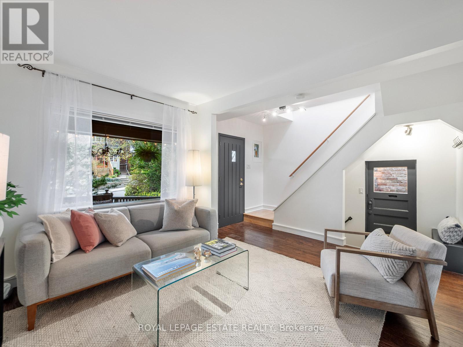 71 Glenmount Park Road, Toronto, Ontario  M4E 2N1 - Photo 7 - E13080902