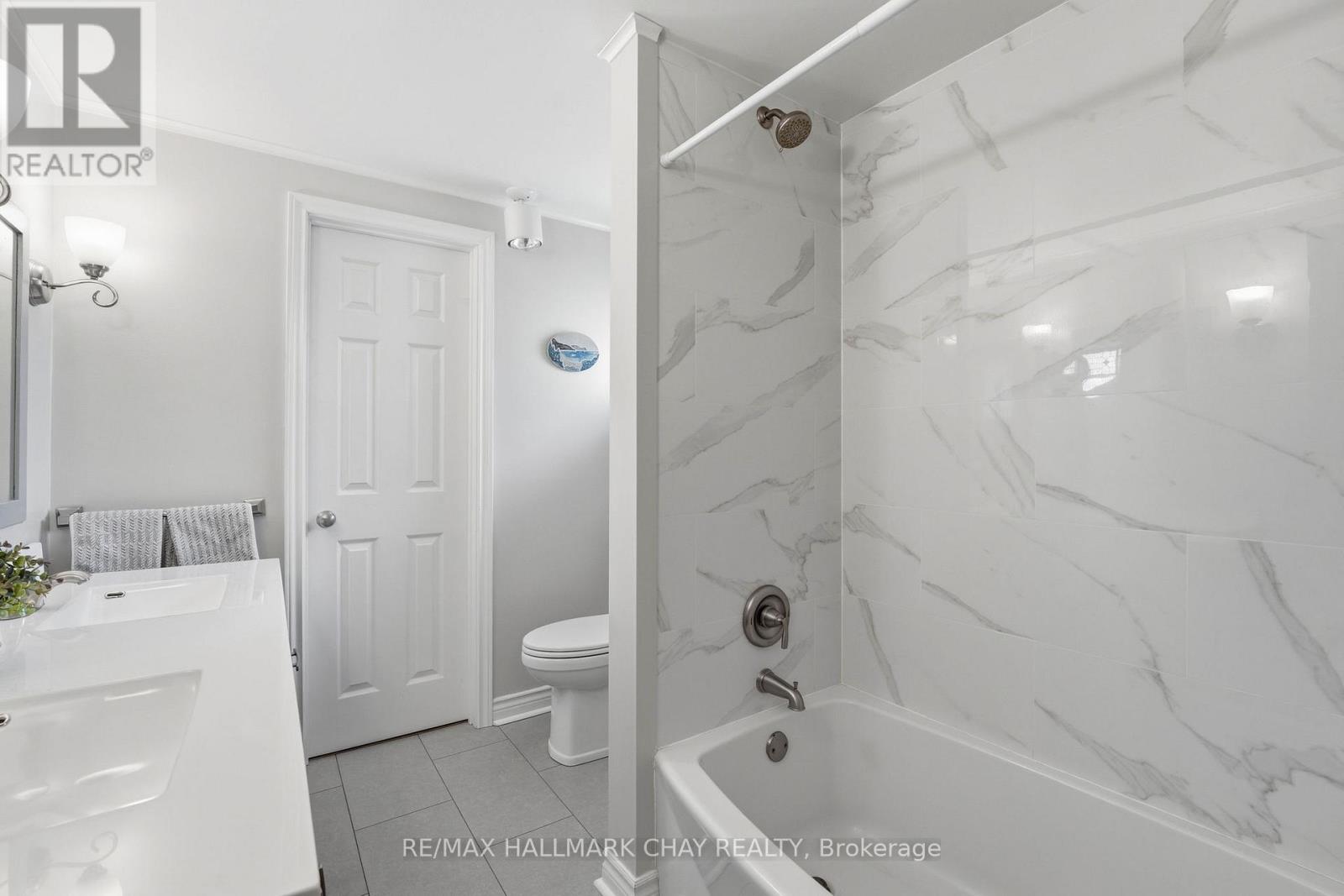 4350 Plum Point Road, Ramara, Ontario  L3V 6H7 - Photo 17 - S12970450