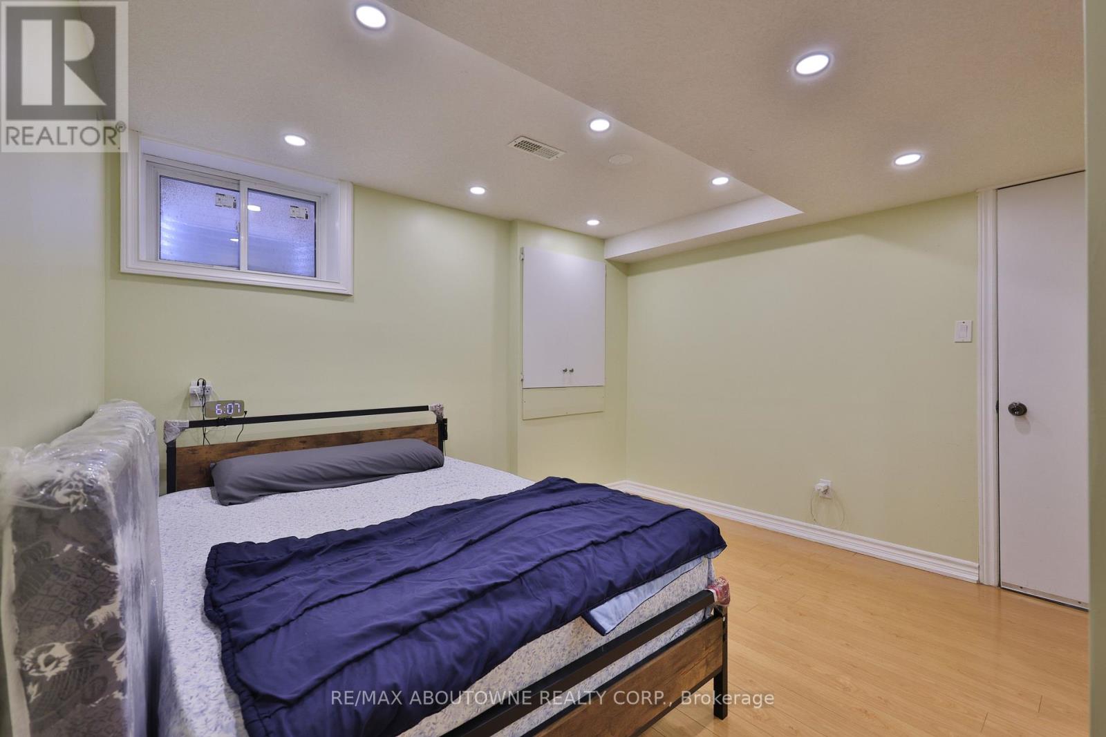 5486 Fudge Terrace, Mississauga, Ontario  L5M 0M8 - Photo 28 - W13080024