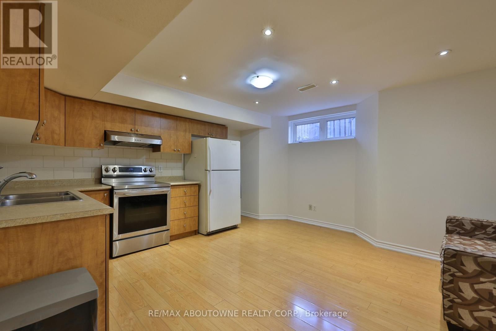 5486 Fudge Terrace, Mississauga, Ontario  L5M 0M8 - Photo 29 - W13080024
