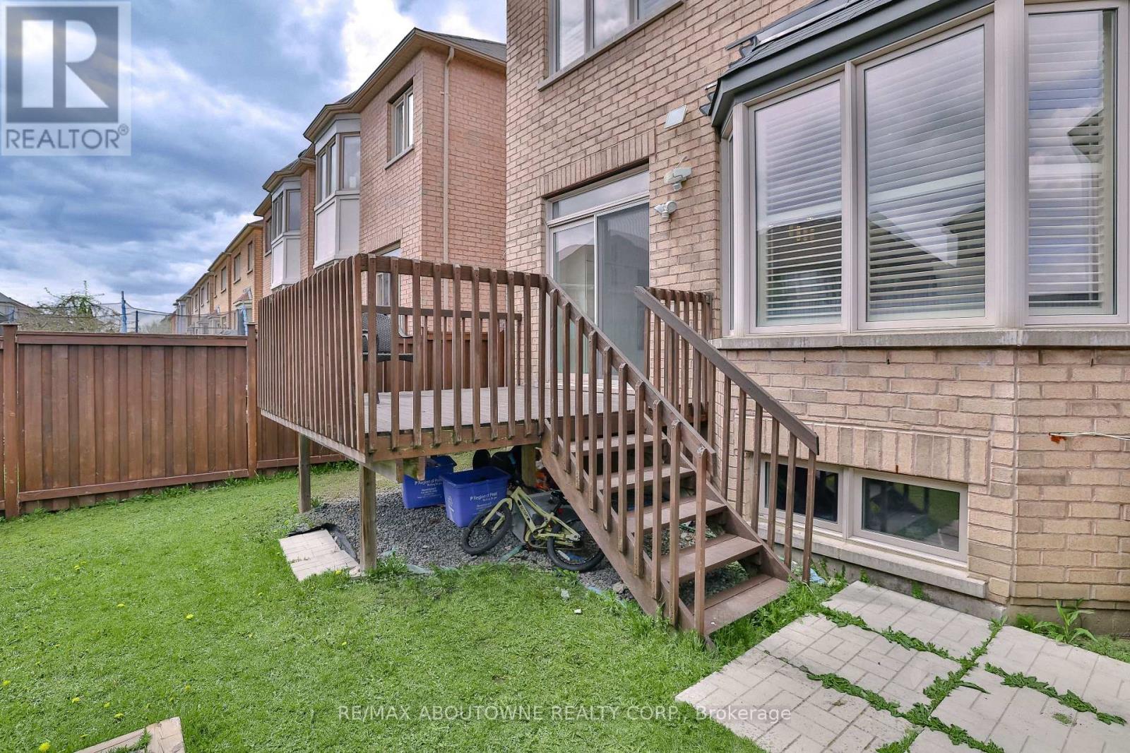 5486 Fudge Terrace, Mississauga, Ontario  L5M 0M8 - Photo 36 - W13080024