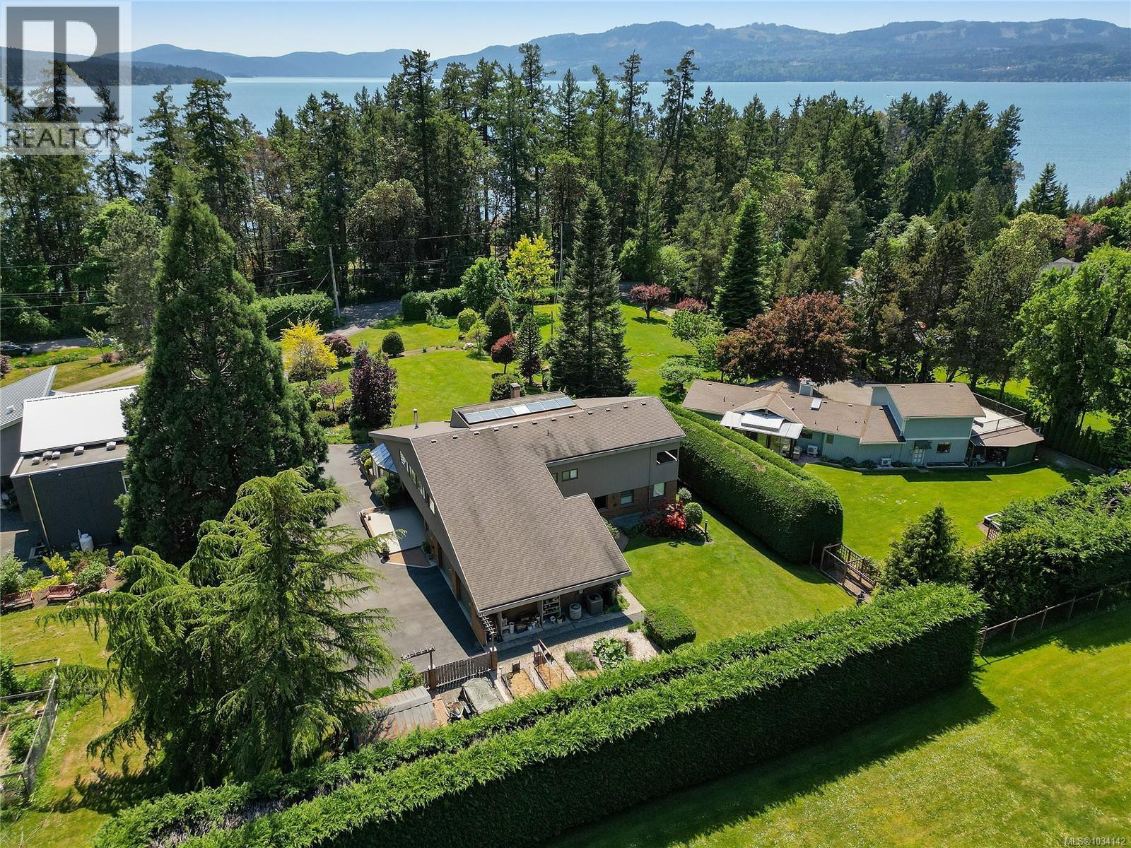 564 Towner Rd, North Saanich, British Columbia