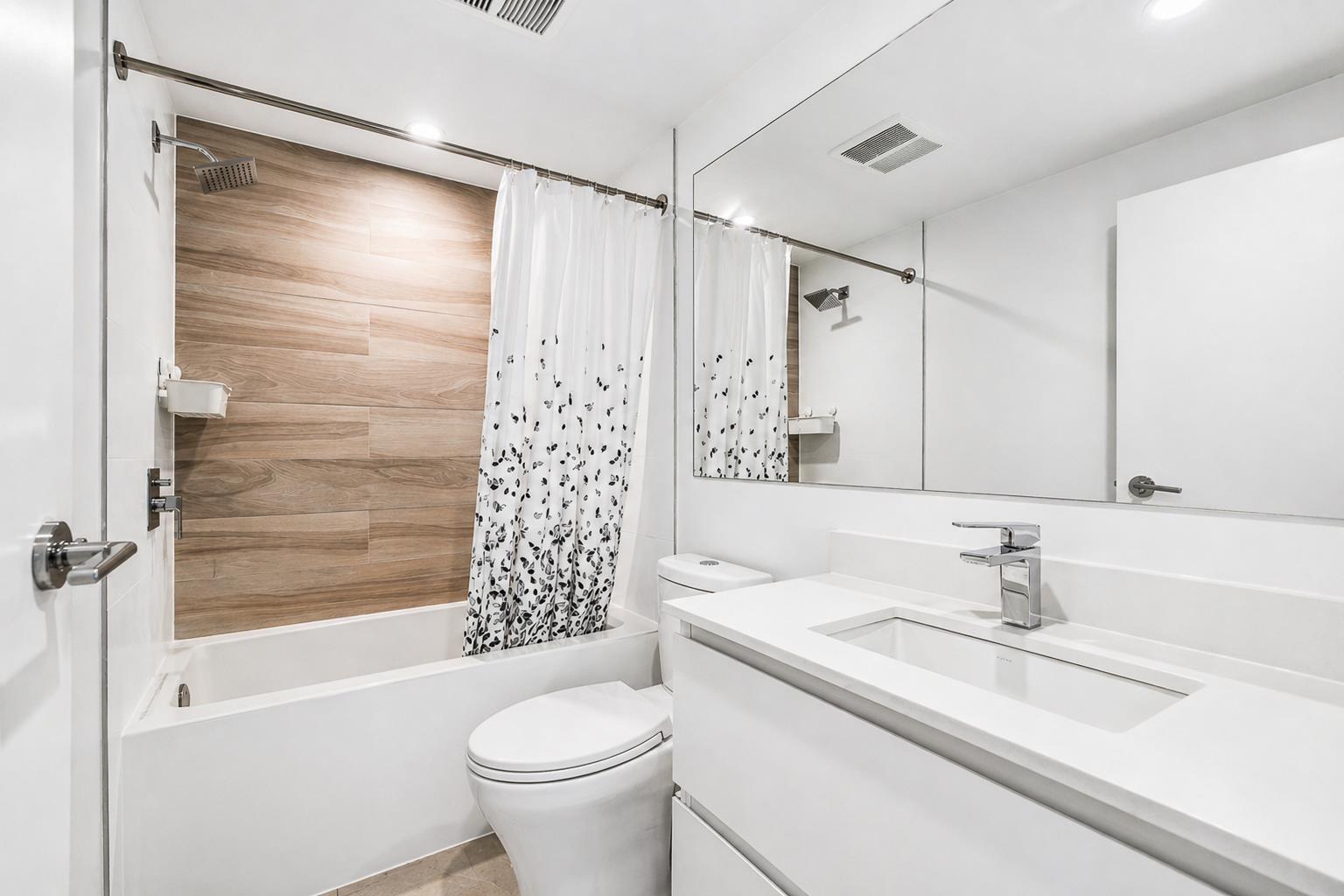 2710 13615 Fraser Highway, Surrey, British Columbia  V3T 0P7 - Photo 14 - R3119007