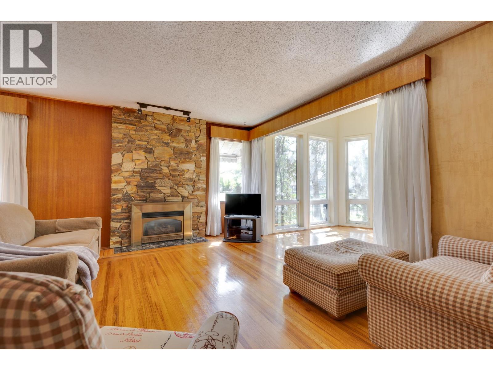 1591 Cedar Street, Prince George, British Columbia  V2L 1B6 - Photo 8 - R3087375