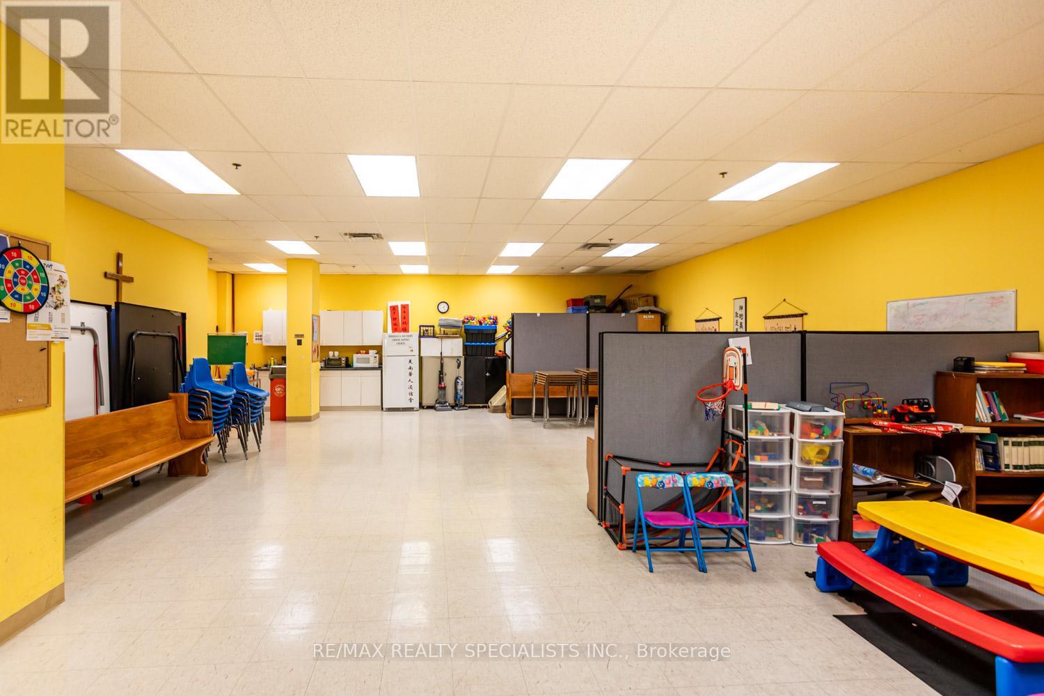 320,321,322,323 & 325 - 1550 South Gateway Road, Mississauga, Ontario  L4W 5G6 - Photo 4 - W13080882