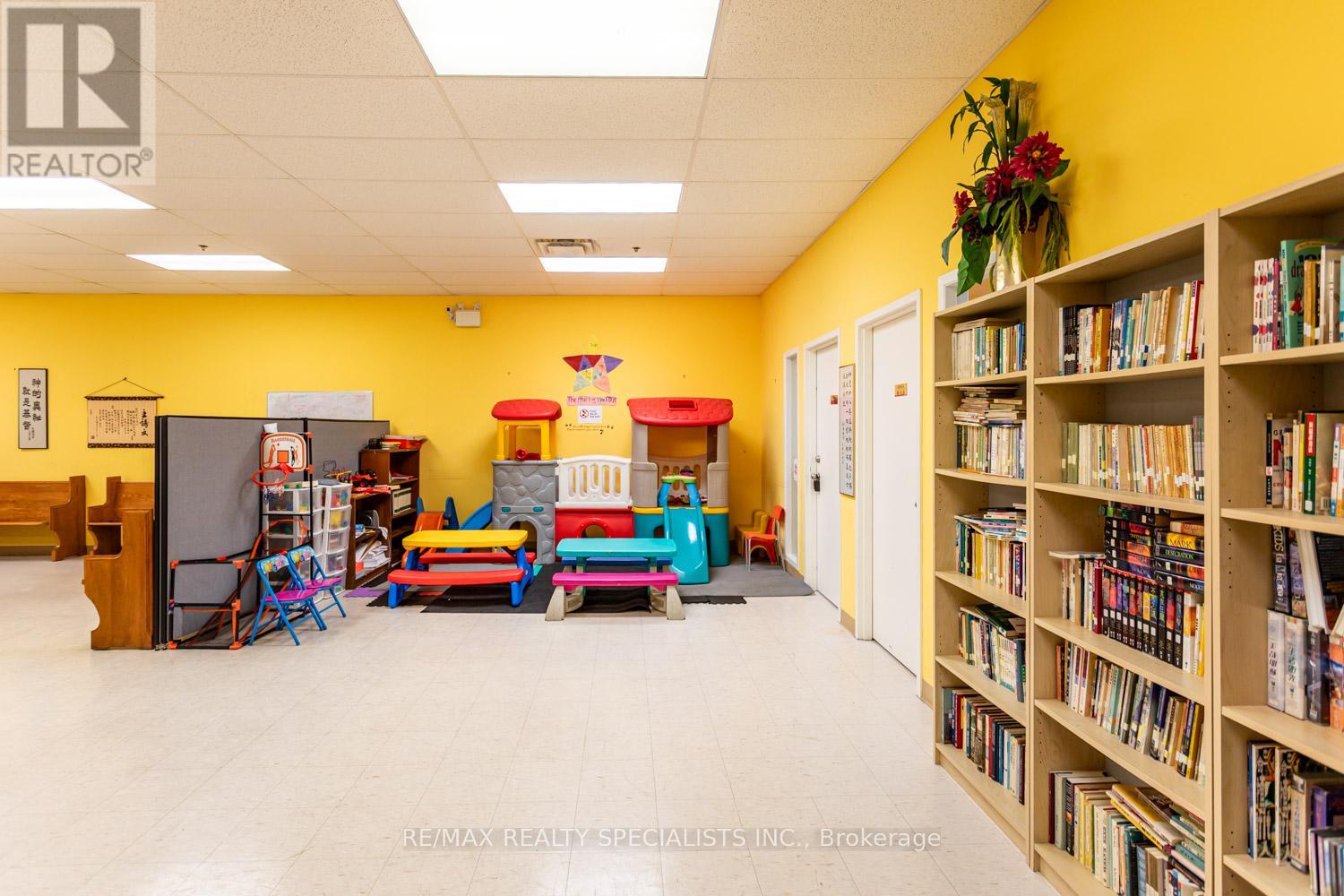 320,321,322,323 & 325 - 1550 South Gateway Road, Mississauga, Ontario  L4W 5G6 - Photo 5 - W13080882