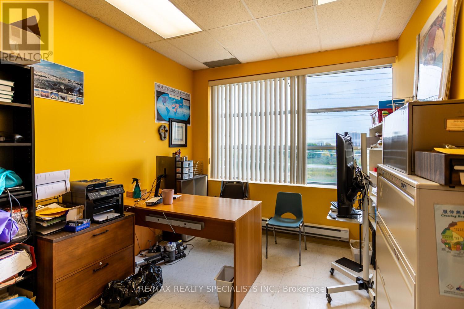 320,321,322,323 & 325 - 1550 South Gateway Road, Mississauga, Ontario  L4W 5G6 - Photo 6 - W13080882